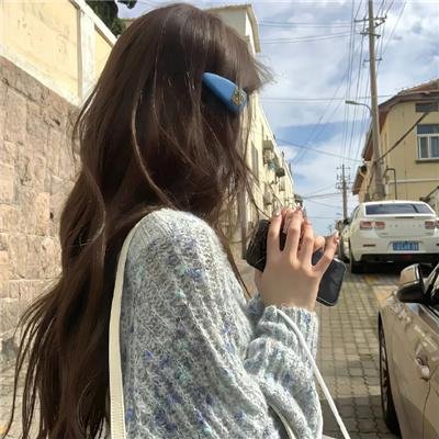 叻女外星人寻求共同体